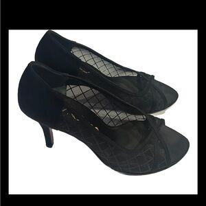 Nina Black Satin Stiletto Heels Size 7.5